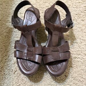 BORN Leather Sandal